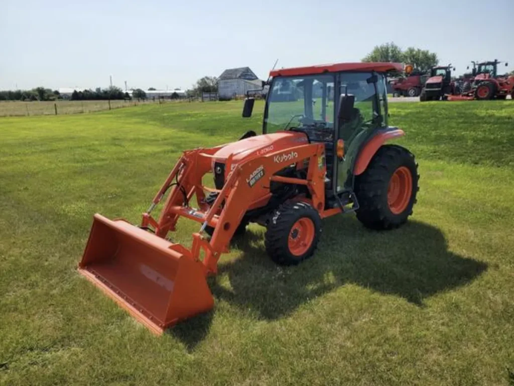 2024 Kubota L4060HSTC-LE