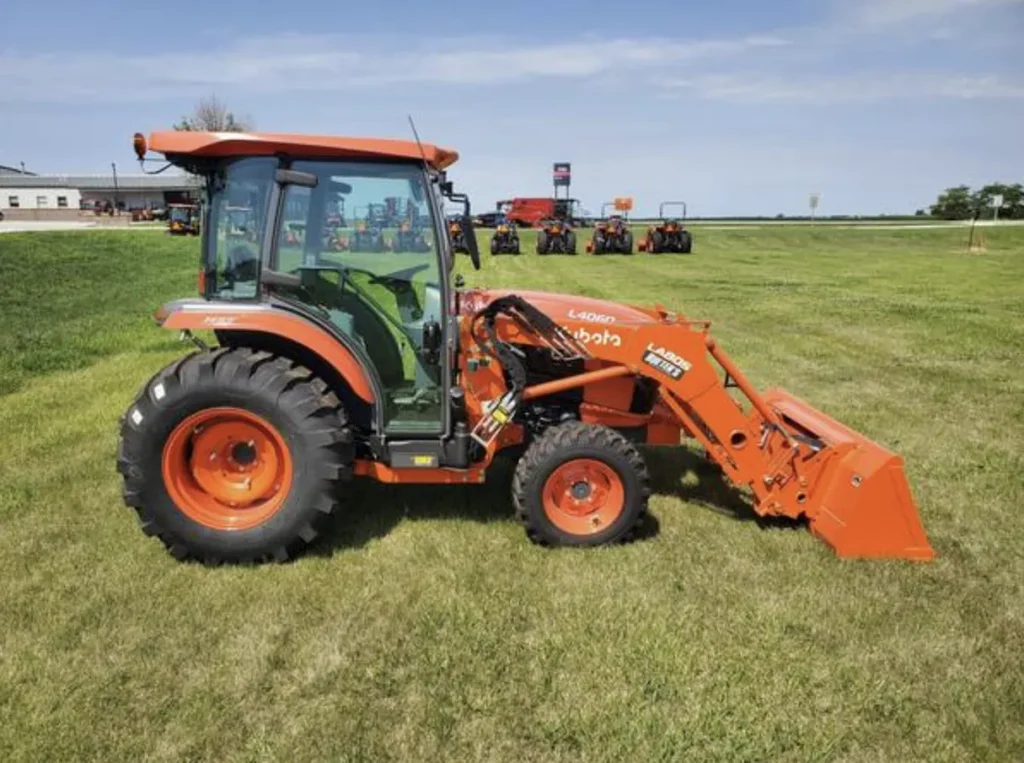 2024 Kubota L4060HSTC-LE